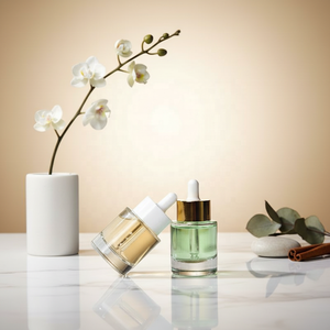 Botellas de Vidrio Transparente con Gotero, Tapas Blancas/Doradas, 45ml 60ml, para <span class=keywords><strong>Suero</strong></span> Cosmético y Aceites Esenciales, con Logotipo Personalizado - Product Image 2