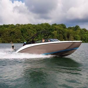 Gran oferta 2025, <span class=keywords><strong>Jet</strong></span> <span class=keywords><strong>Boat</strong></span> de aluminio de 26 pies, yate de lujo de alta velocidad con torre de Wakeboard, Bimini Top para deportes acuáticos, fiesta familiar - Product Image 2