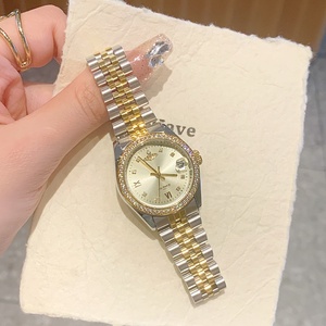 Orologio al Quarzo di <span class=keywords><strong>Lusso</strong></span> alla Moda per <span class=keywords><strong>Donna</strong></span> con Diamanti, Quadrante con Calendario, 31mm, Cinturino in Lega Bicolore, Resistente all'Acqua 30M - Product Image 4
