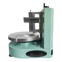 Machine automatique améliorée pour l'étalement, la décoration et le lissage de la crème et de la glaçage sur les gâteaux d'anniversaire ronds
