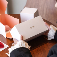 Boîte à gâteau en carton alimentaire personnalisée avec plateau inséré, conception de logo, boîtes à cupcakes en kraft blanc écologiques
