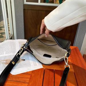 AndoBag Sac carré petit décontracté rétro en cuir de vache véritable pour femmes, sac à bandoulière simple et élégant 77166 - Product Image 5