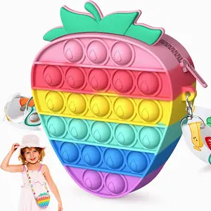 Amazon sıcak satış Popit çantası kızlar için Poppet çanta gökkuşağı silikon oyuncaklar Crossbody noel Popit Fidget çanta