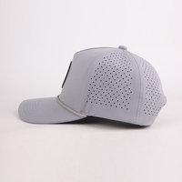 Casquette de sport structurée à 5 panneaux avec logo personnalisé, perforations laser, patch en PVC caoutchouc à séchage rapide, pour le baseball et le golf