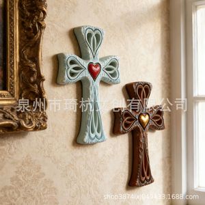 Ornement mural en bois imitation Qi Hang avec motif de cœur rouge pour la décoration du salon - Product Image 3