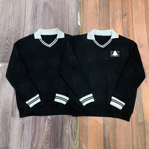 Sudadera Moderna al por Mayor con Logotipo Bordado Personalizado, Sudadera Casual de Algodón para Hombre, Cuello en V con Puños a Rayas Blancas y Negras - Product Image 4