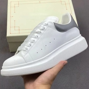 Chaussures de sport pour hommes - couleur unie, design simple, cuir véritable, respirantes - marque de luxe en gros pour la marche - Product Image 3