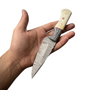 Couteau à lame fixe Drop Point en acier Damas avec manche en bois Pakka bleu, facile à transporter, personnalisable pour la chasse, le camping et la survie - Product Image 3