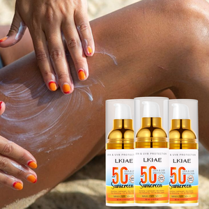 <span class=keywords><strong>Crema</strong></span> <span class=keywords><strong>Solare</strong></span> SPF 50+++ <span class=keywords><strong>Protezione</strong></span> UVA & UVB Idratante Leggera Previene Scottature e Scurimento per Uso Esterno - Product Image 1