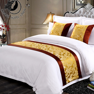 Set Copriletto Moderno a <span class=keywords><strong>3</strong></span> <span class=keywords><strong>Pezzi</strong></span> per Letto Matrimoniale con 2 Cuscini in Poliestere per Casa e Hotel - Product Image 2