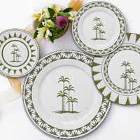 Service de table en porcelaine Palmier botanique : Vaisselle en céramique haut de gamme pour la vente au détail, les mariages dans les jardins et les événements éco-chics