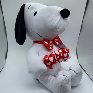 Mainan boneka hewan lucu Snoopi mewah putih hadiah mewah Hari Valentine anjing Kawaii