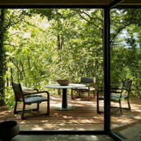 Ensemble de chaise à bascule et table d'appoint en teck minimaliste moderne pour l'extérieur avec structure en bois massif pour patio et balcon