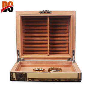 Humidor para Cigarros DS DS005, Contemporáneo, con Acabado Lacado, Ecológico, de Madera de Cedro, para Almacenamiento - Product Image 1