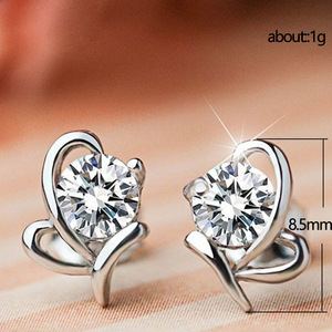 Orecchini a Perno Delicati a Forma di Farfalla e Fiore per Donne, Gioielli di Moda Delicati e Piccoli, Vendita all'Ingrosso - Product Image 4