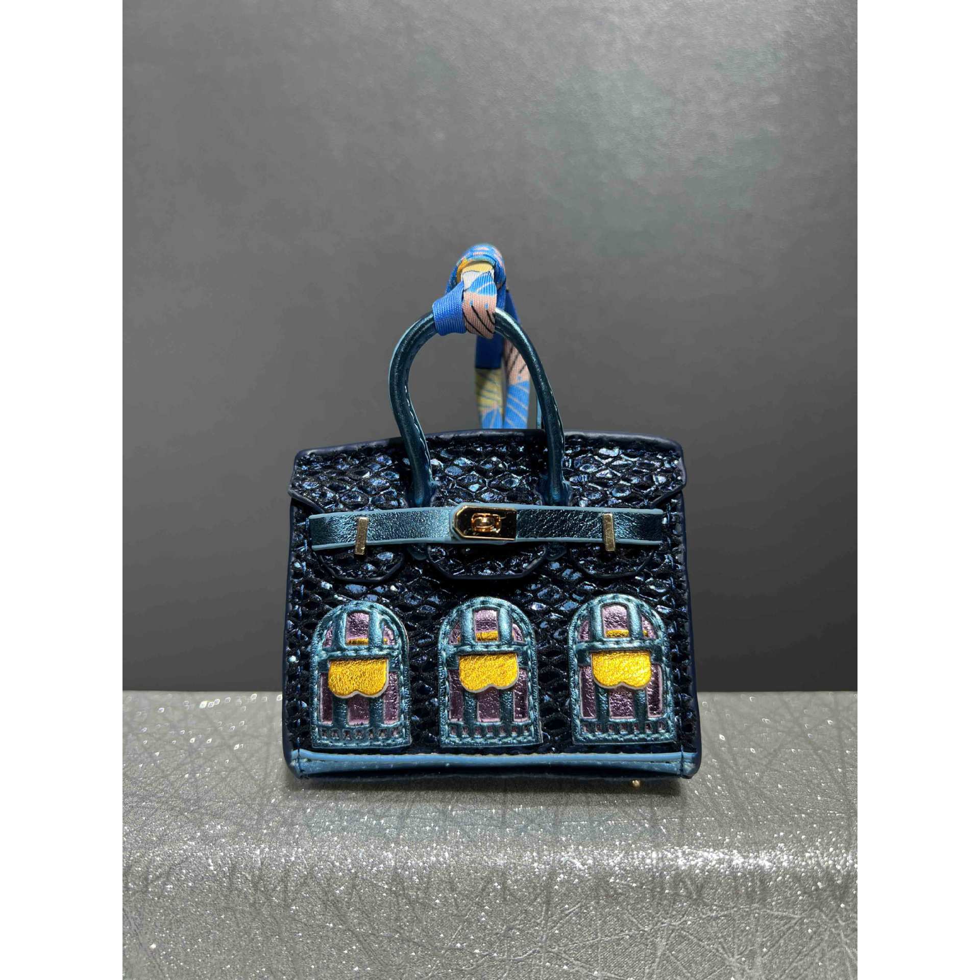 Bleu foncé