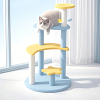 Arbre à chat multi-niveaux avec griffoir en sisal, jouet suspendu, plateforme en peluche douce et plateau en MDF pour chats d'intérieur