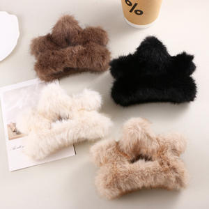 Pince à cheveux en peluche tendance pour femme, motif étoile, couleur unie, en plastique, 13 cm, style coréen, collection automne/hiver - Product Image 1