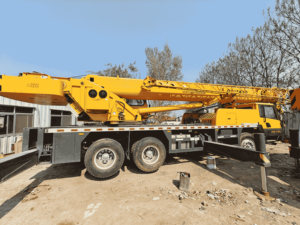 מנוף משומש מדגם QY25K5-1 25 טון עם הארכת זרוע 150 שניות, בעל תווי תקן בטיחות CE ISO GOST EPA (ארה' בילית) ו-CCC, ציוד משומש. - Product Image 1