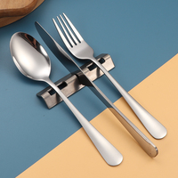 Ensemble de couverts modernes en acier inoxydable poli miroir, couteau, fourchette, cuillère, avec support, pour la restauration en gros
