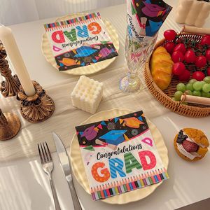Vaisselle de fête sur le thème de la saison des diplômes transfrontalière, serviettes en papier jetables, serviettes en papier jetables spécifiques aux fêtes - Product Image 1