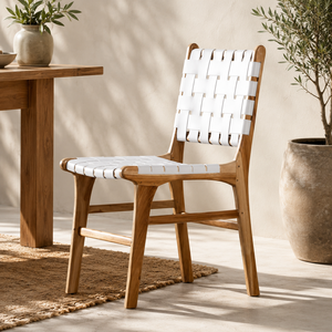 Chaise de jardin en teck avec assise et dossier tressés blancs, pieds coniques, mobilier d'extérieur, design moderne du milieu du siècle, durable - Product Image 1