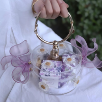 Kotak Hadiah Akrilik Transparan Bulat dengan Pegangan Cincin Logam Emas untuk Lilin Aromaterapi, Bunga, Tersedia Kustomisasi
