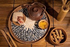 2024 Vente en gros Plateau en rotin mosaïque fait à la main. Plateau en rotin incrusté de forme ronde de haute qualité vietnamien - Product Image 2