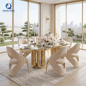 Set da Pranzo di Lusso per Matrimoni, Tavolo <span class=keywords><strong>e</strong></span> Sedie in Acciaio Inox PVD Oro Italiano per Progetti di Ospitalità - Product Image 1