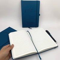 Carnet de type Moleskine A5, couverture en cuir PU bleu, équipé d'un élastique et d'un porte-stylo pour un usage quotidien