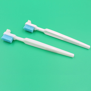 Brosse à dents manuelle en plastique à tête large et manche long, pour usage en clinique dentaire MC E804 - Product Image 2