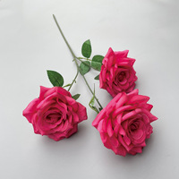 Rose naturelle artificielle à 3 têtes fleur simulée à une branche de diamant rose pour les accessoires de salle de mariage et la décoration de la maison en gros