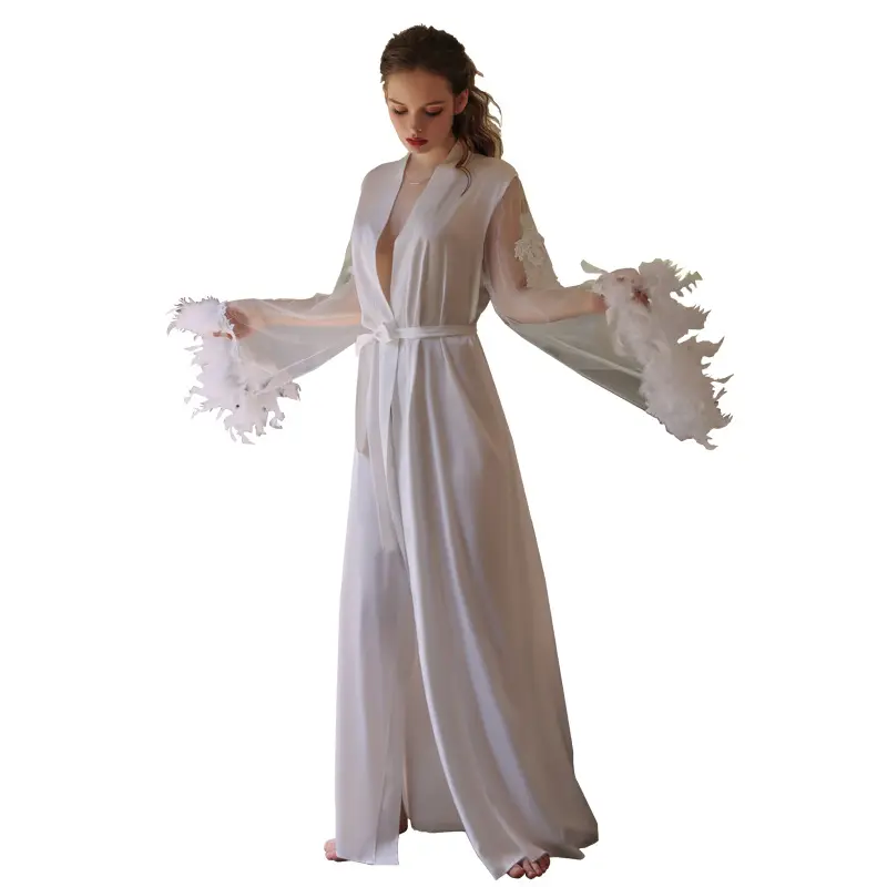 2023 Neuankömmling Frauen Feder Seide Nachtwäsche Nachtwäsche Braut lange Robe Spitze Seide Feder Luxus Nachthemd