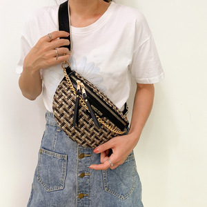 <span class=keywords><strong>Sac</strong></span> <span class=keywords><strong>banane</strong></span> texturé tendance pour <span class=keywords><strong>femme</strong></span>, nouvelle collection été, polyvalent, avec motif ceinture, petit <span class=keywords><strong>sac</strong></span> <span class=keywords><strong>à</strong></span> bandoulière décontracté - Product Image 4