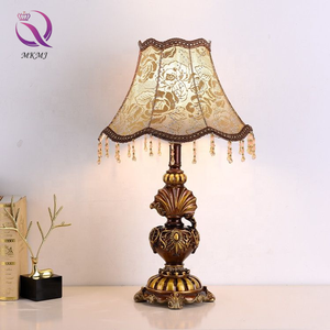Lampe de table en résine avec abat-jour en tissu fleuri, style européen vintage MKMJ, lumière chaude, luminosité réglable, pour la décoration de la maison - Product Image 1