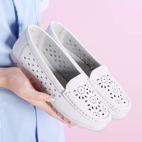 Chaussures d'infirmière pour femmes, chaussures d'hôpital blanches, confortables, ajourées, respirantes, à semelle souple, antidérapantes, chaussures de travail de sécurité