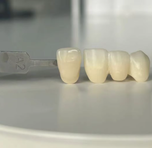 Blocco di Zirconia ad Alta Resistenza 1200MPa per Laboratorio Dentale, Disco in Ceramica di Zirconia Multistrato 3D Pro - Product Image 4
