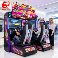 Station de jeu de course automobile double joueur connectée, simulateur de combat rapide avec écran LCD 32 pouces, fonctionnement par jetons, pour parcs d'attractions et salles de jeux, personnalisable OEM