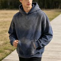 Sweat à capuche personnalisé avec logo imprimé délavé effet soleil, confortable et tendance, idéal pour la promotion et le style urbain décontracté.