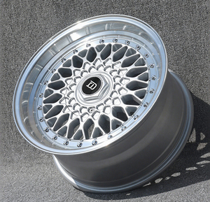 Jantes en alliage argentées de style VIP 16x8 16x9 ET15 <span class=keywords><strong>25</strong></span> 4X100 73.1CB avec rivets dorés pour personnalisation de berlines de luxe - Product Image 3