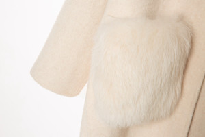 IN SALDO QIUCHEN - QC21004 <span class=keywords><strong>Cappotto</strong></span> da Donna in Misto Lana con Collo e <span class=keywords><strong>Tasche</strong></span> in <span class=keywords><strong>Pelliccia</strong></span> di Volpe Nero - Product Image 4