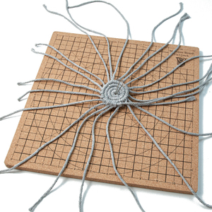 Planche en liège personnalisée pour macramé, grille 11*15 pouces avec épingles en T pour mesurer et créer des créations de macramé et de nœuds artisanaux - Product Image 5
