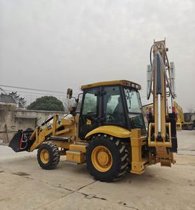 รถตักล้อยางยี่ห้อแคตเตอร์พิลลาร์ รุ่น JCB 3CX 4WD ผลิตในญี่ปุ่น พร้อมมอเตอร์เกียร์บ็อกซ์แท้ รถตักหน้า พร้อมการรับประกันเครื่องยนต์ - Product Image 5