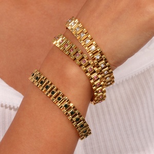 เครื่องประดับกันหมอง สร้อยข้อมือแบบโซ่เคลือบทอง 18k ประดับเพชรซิร์คอน สำหรับผู้หญิง กันน้ำ ทำจากสแตนเลสสตีล - Product Image 2
