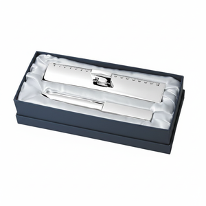 Set da scrivania di lusso con aprilettere e righello in metallo argentato, confezionato in scatola regalo, set di cancelleria per casa o ufficio. - Product Image 2