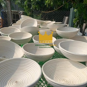 Panier de levage en rotin naturel fait main pour la cuisson du pain au levain, Brotform rond avec emballage personnalisé à marque privée - Product Image 2