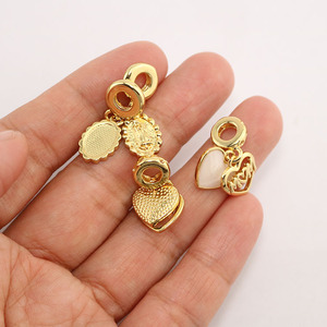 Cz8919 18K vàng Eiffel tháp và vali men nhiều màu Icecream chuối bọ rùa Đôi Ba Bail thả dangle quyến rũ - Product Image 5