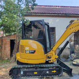 Mini Excavadora de 3.5 Toneladas con Motor Cummins, Cucharón de Excavación, Orugas de Goma, Giro Cero de Cola, Compacta - Product Image 2