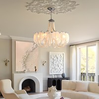 Lustre de salon en verre rose de Murano français, style luxe vintage, romantique et chaleureux, lampe de chambre principale avec perles