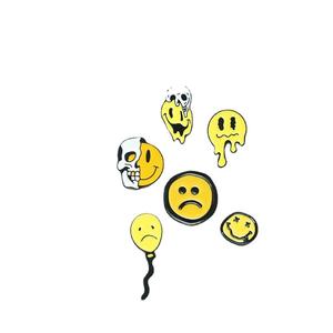 Groothandel Voorraad Persoonlijkheid Schattige Smiley Cry Expressie Schedel Badge Broche Smile Gezicht Grappige Zachte Aansnijding Badge Emaille Pin - Product Image 5